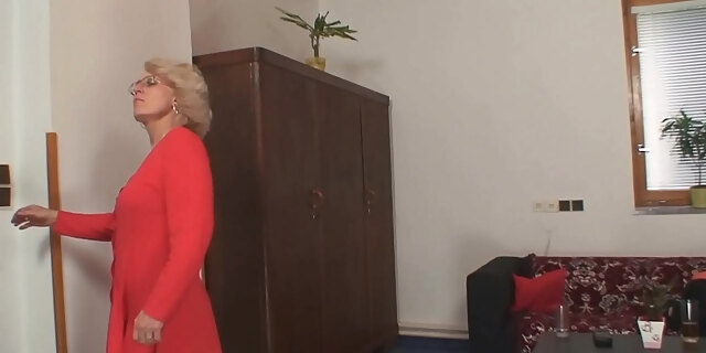 blonde,caught,cheating,girlfriend,mature,milf,mom,old,reality,riding,sex,shaved pussy,