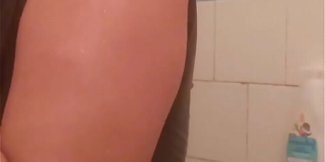 amateur,bra,fetish,small tits,thai,twerk,