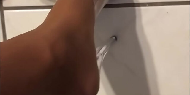 feet,fetish,pantyhose,