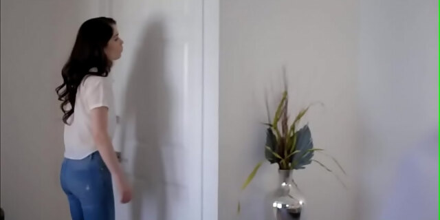 babes,brunette,fingering,kissing,lesbian,licking,orgasm,pussy,