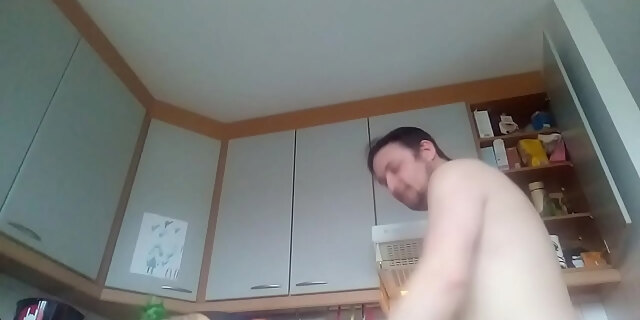 amateur,big ass,couple,doggystyle,kitchen,