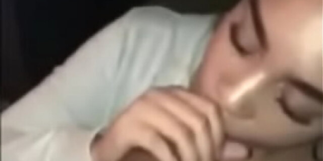 Play Friend Gives Head Las Vegas  XXX Porn Videos Friend Gives Head Las Vegas  free porno movies: 1 Porn Video