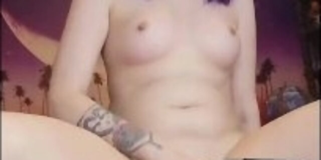 amateur,babes,milf,moaning,mom,orgasm,pussy,riding,sex,solo,spray,squirting,toys,