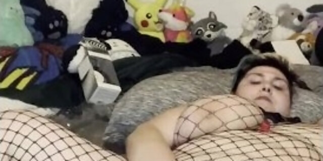 amateur,bbw,big tits,dildo,female orgasm,fishnet,masturbation,solo,toys,