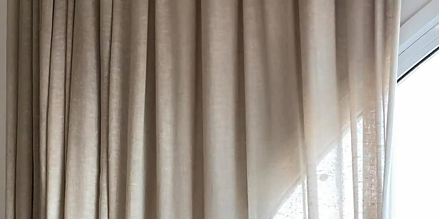 amateur,boobs,brunette,busty,couch,fingering,latin,solo,webcam,