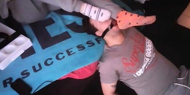 amateur,brunette,femdom,fetish,foot fetish,