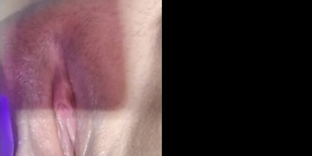 amateur,big ass,female orgasm,juicy,latina,masturbation,solo,spray,tattooed,toys,