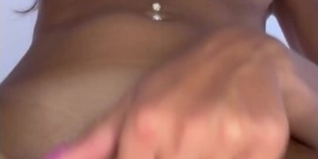 amateur,babes,big tits,cumshot,female orgasm,fetish,pissing,solo,spray,