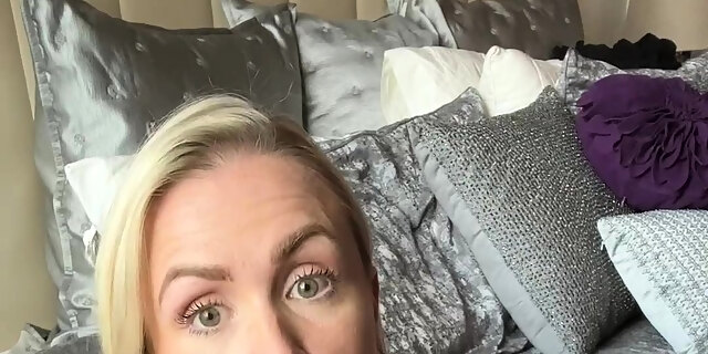 blonde,chubby blonde,masturbation,softcore,solo,