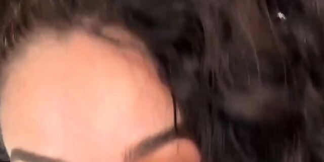 babes,brunette,masturbation,solo,webcam,