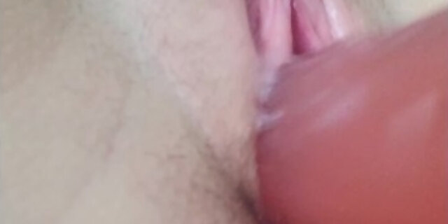amateur,babes,close up,pussy,solo,teen,toys,wet pussy,