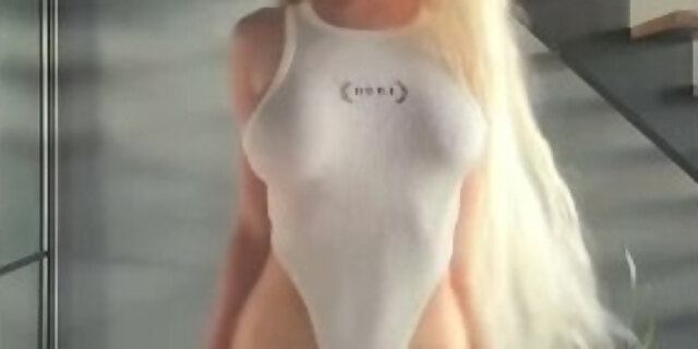 amateur,babes,big ass,big natural tits,big tits,blonde,boobs,molten,nude,perfect,russian,solo,striptease,teen,