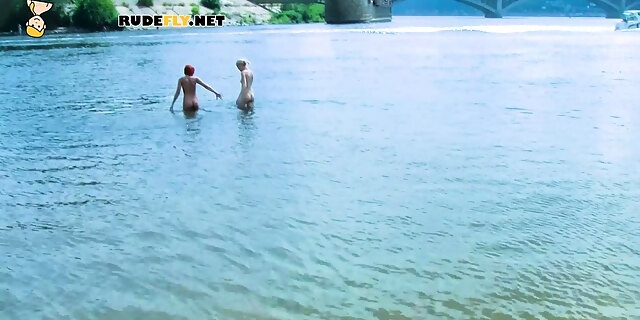 amateur,babes,beach,hd,outdoor,public,teen,