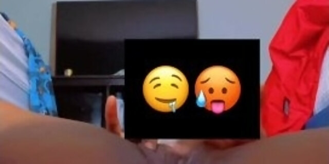 amateur,babes,ebony,female orgasm,masturbation,moaning,orgasm,solo,spray,squirting,