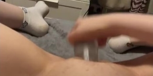 amateur,dildo,pussy,solo,toys,