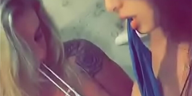 amateur,boobs,bra,brazil,molten,natural tits,outdoor,pussy,real,reality,teen,