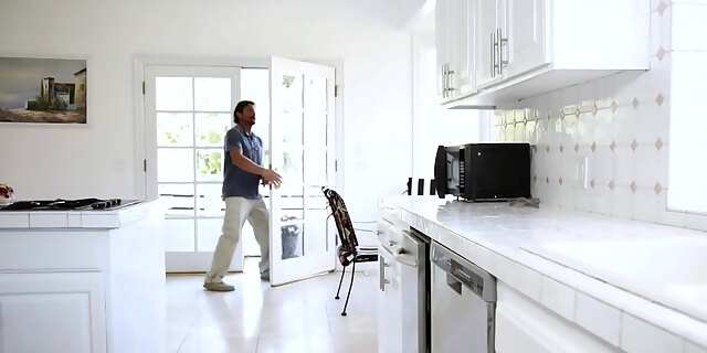 babes,erotic,fantasy,fetish,glamour,model,screaming,taboo,teen,