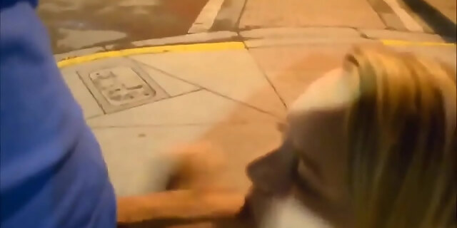 blowjob,outdoor,public,street,