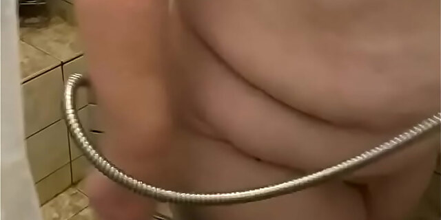 amateur,bbw,bbw milf,big ass,caught,milf,natural tits,shower,solo,