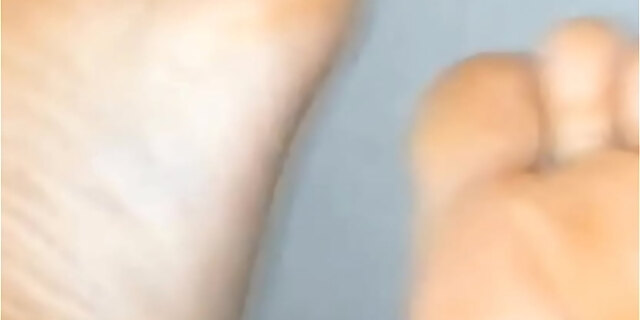 amateur,brunette,closeup,feet,femdom,foot fetish,hairy,homemade,milf,pussy,real,stepmom,