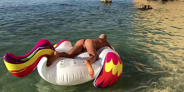 beach,humping,outdoor,sex,