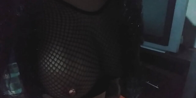 dildo,pussy,riding,shaved pussy,vibrator,