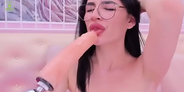 blowjob,deepthroat,orgasm,piercing,